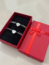 Cargar imagen en el visor de la galería, Pulseras personalizadas de pareja