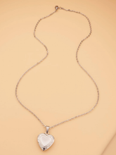 Cargar imagen en el visor de la galería, Relicario Heart