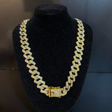 Cargar imagen en el visor de la galería, Collares y pulseras Cubanas

