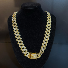 Cargar imagen en el visor de la galería, Collares y pulseras Cubanas
